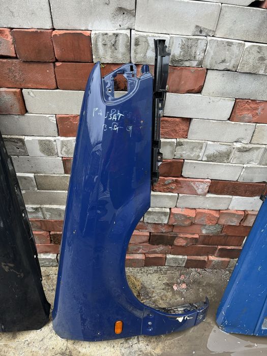 Разборка  фольцваген пассат б2 б3 б4  крыло крылья и другие запчасти