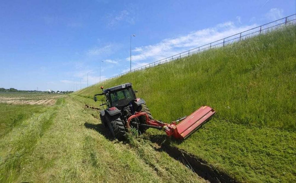 MUCZER, koszenie nieużytków, poboczy