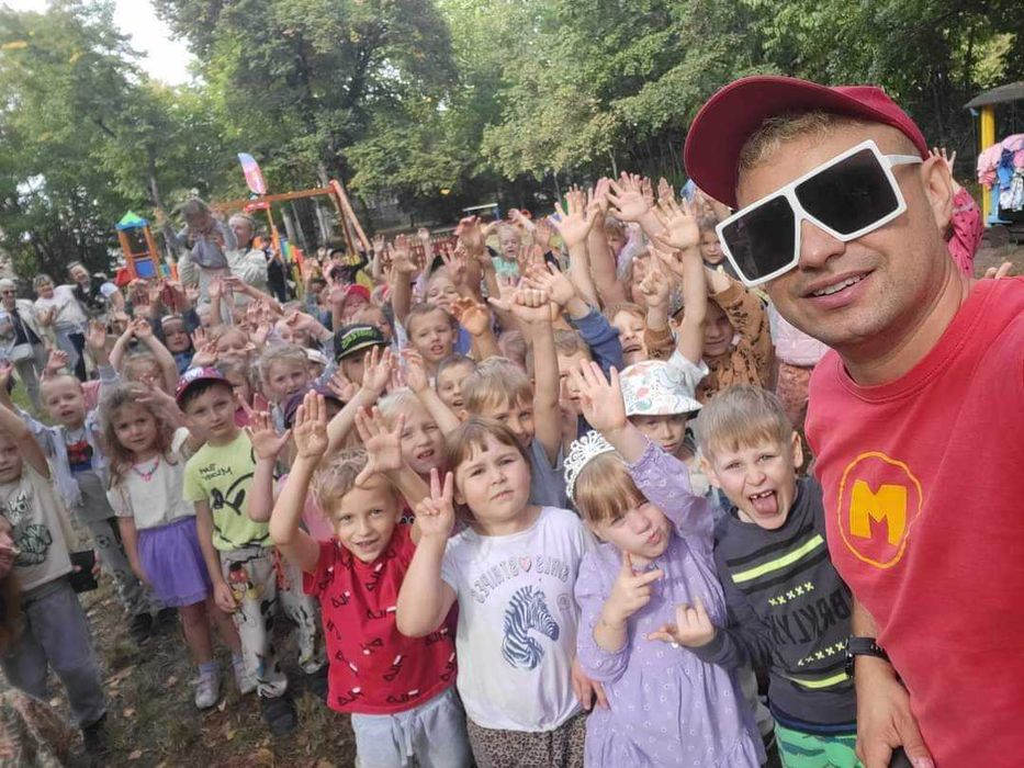 Mikołaj animator animacje dla dzieci zespół dla dzieci duży Biały Miś