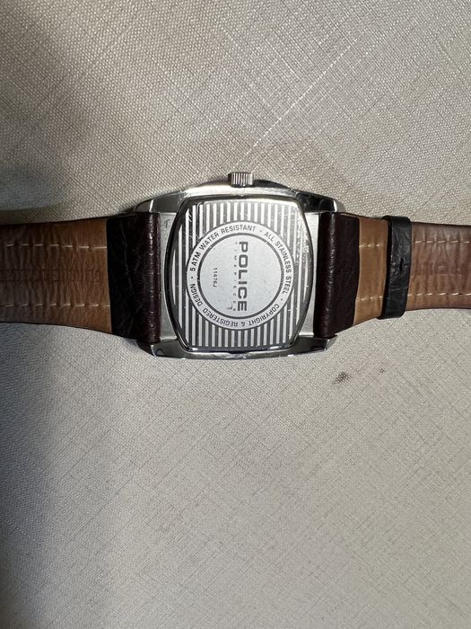 Relogio castanho cronografo