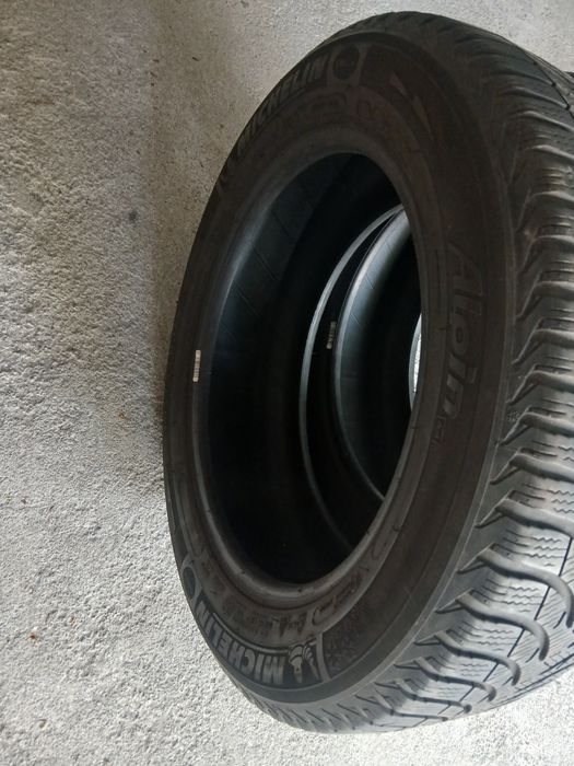 4 Pneus 205/55R16 seminovos