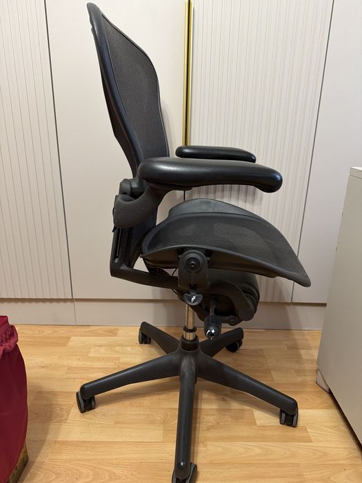 fotel to Herman Miller Aeron Classic rozmiar B