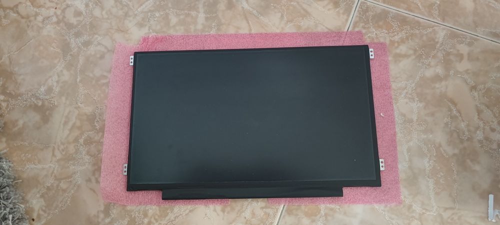 Ecrã para portátil escolar