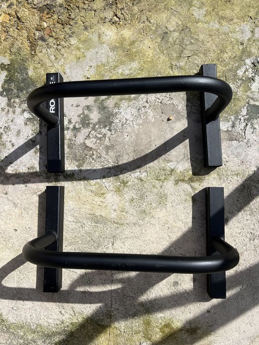 Paralelas Rogue pretas em muito bom estado