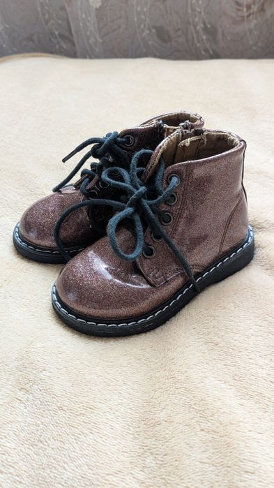 Продам Деми ботинки, кросовки, балетки на девочку