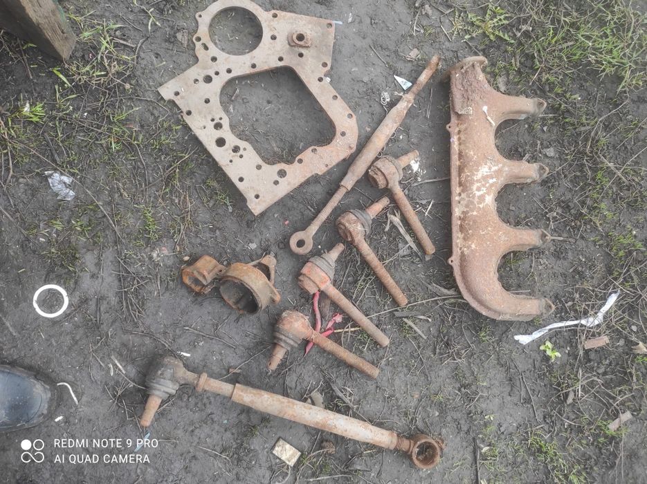 Продам бу запчастини до трактора т-40