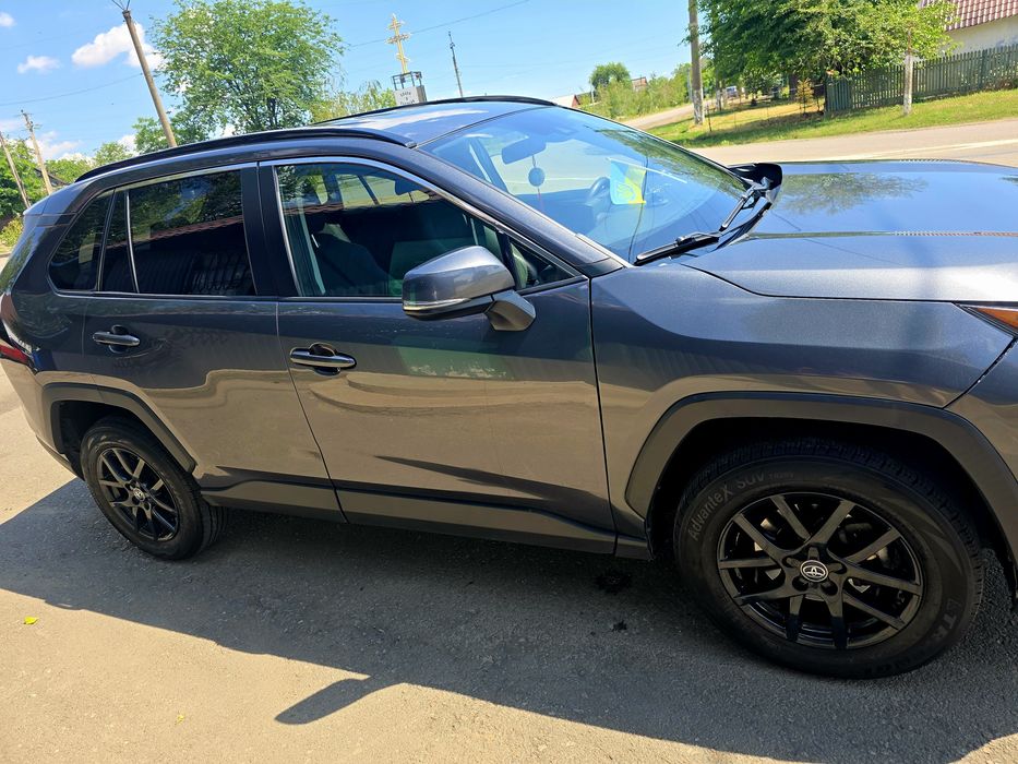 Toyota RAV4 2019 AWD 2.5л