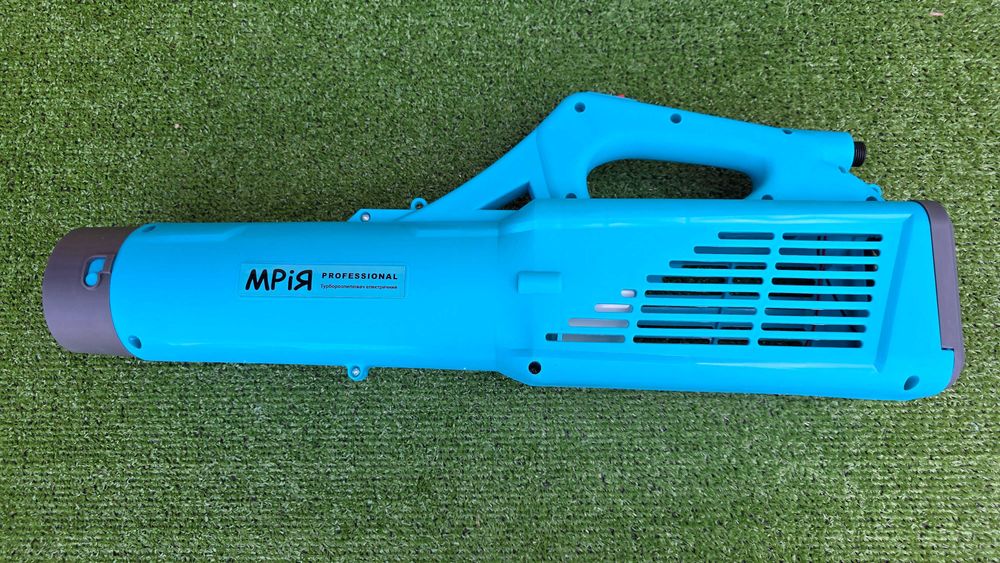 Набор: аккумуляторный опрыскиватель + турбо-насадка Мрия