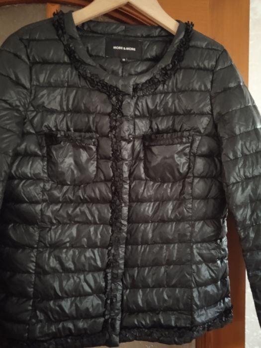 Куртка фірми MORE & MORE