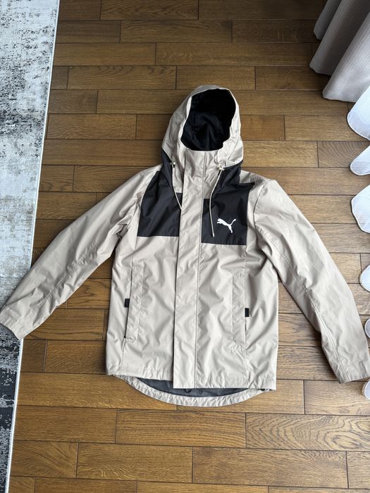 Куртка вітровка Puma розмір S