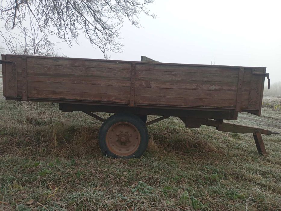 Прицеп тракторний