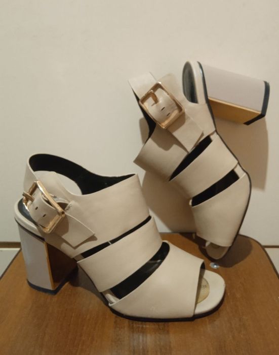 Босоніжки б/в Bacia, м'яка шкіра, 36