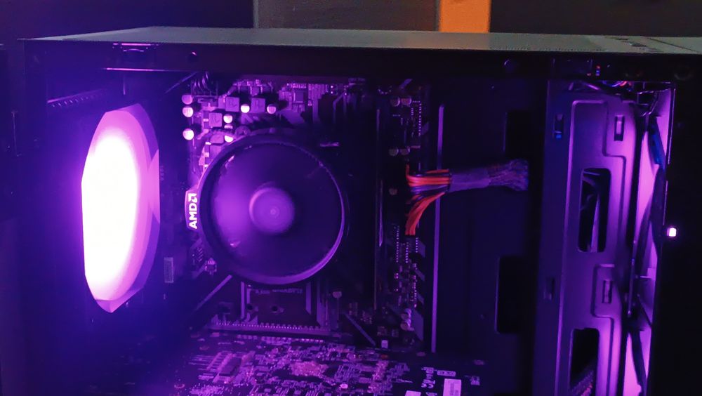 Komputer z RTX 5050 | Ryzen 4500 | 16GB RAM
