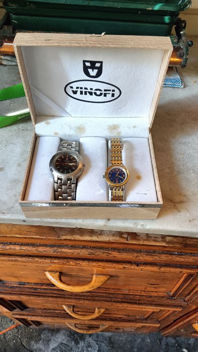 Dois relógios de pulso