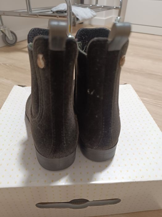 Botas camurça em bom estado