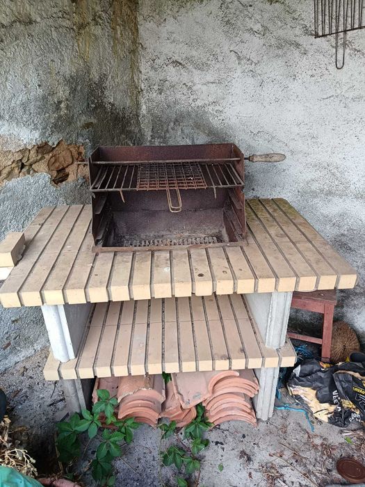 Churrasqueira modular em Tijolo e cimento