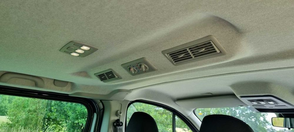 Wypożyczalnia wynajem busów busa 8, 9 os - Renault Trafic NOWY 2024