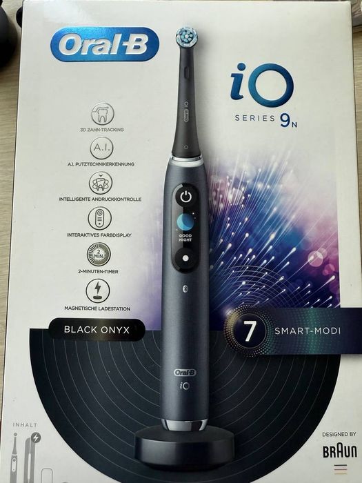 Електрична зубна щітка Oral-B iO 9 Black
