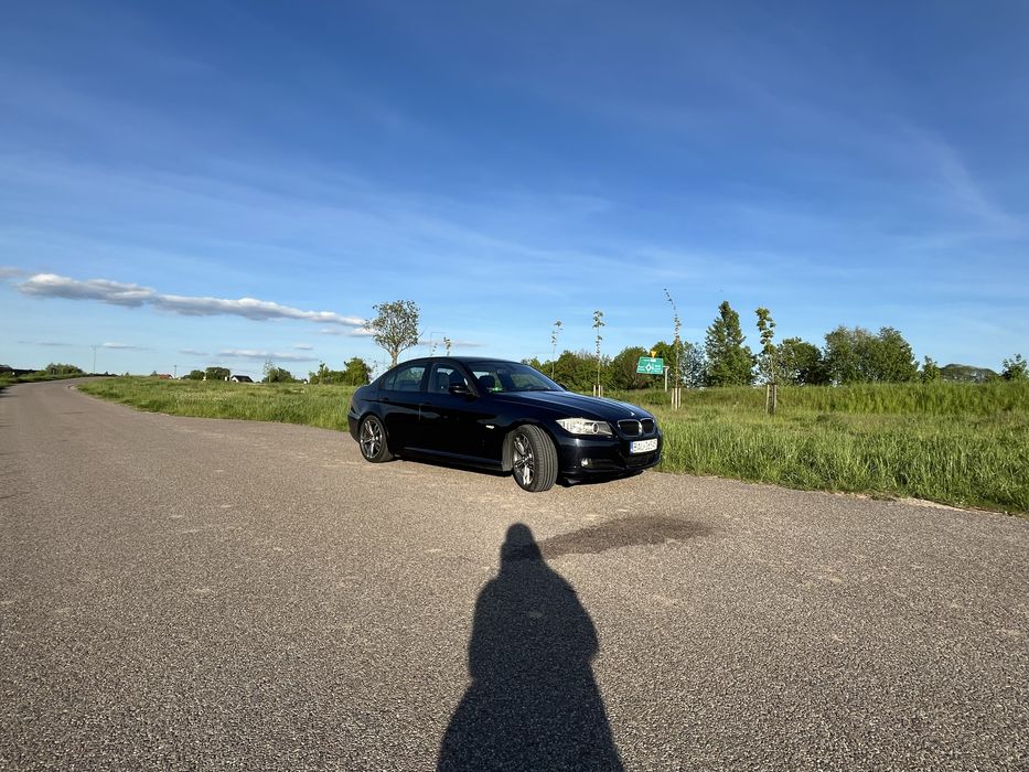 Bmw e90 320i (170 km) Shadow Line
