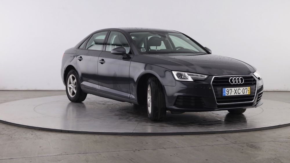 Audi A4 2.0 tdi 150 CV 2019 Impecável. Revisão Grande Feita.