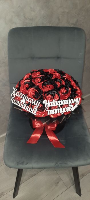 Букети героям. Акрилові куби, Тубуси и