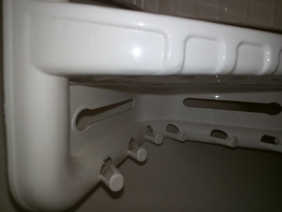 угловая навесная полка в ванную комнату, пластиковая 48 см (3 яруса)