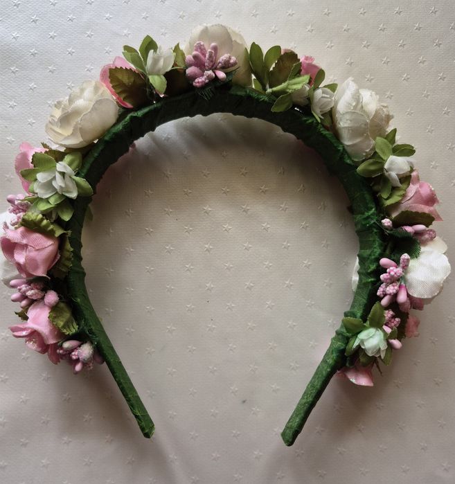 Обруч, венок с цветами
