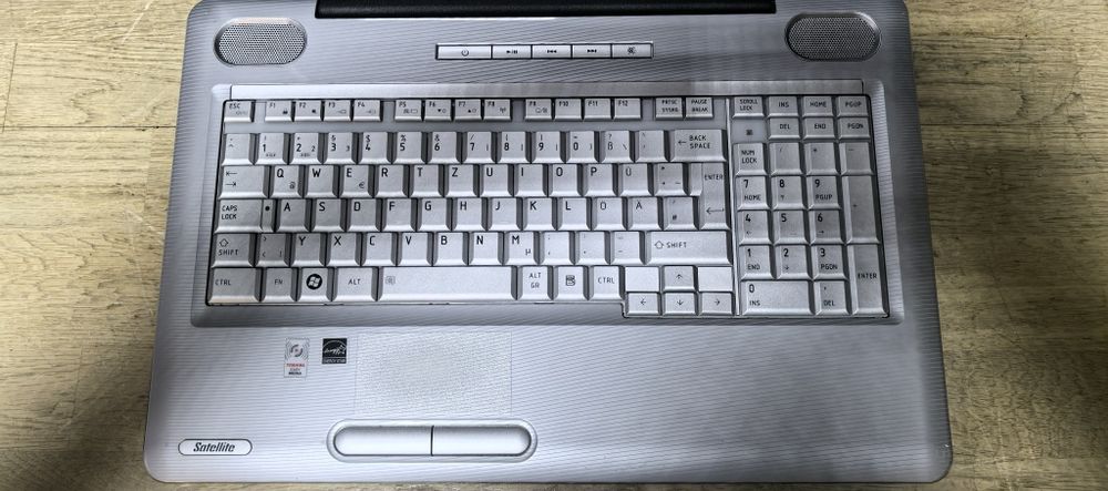 Ноутбуки Dell Vostro 3460/i7-3612QM/Ram 4Gb DDR3 /HDD no/Toshiba Satel