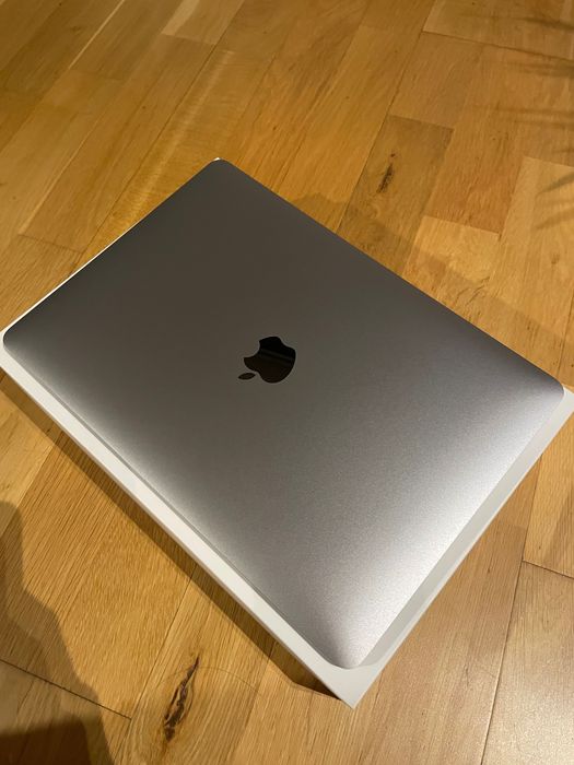 Apple MacBook Air 2020 Intel i5 8GB RAM Dysk 256GB + Apple Magic Mouse (Warszawa/Osięciny)