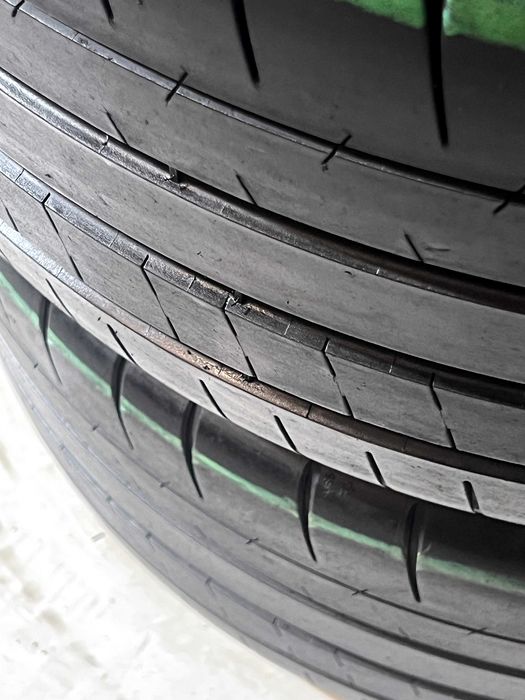 Pneus Michelin Pilot Super Sport - 275/35/19 - Excelentes