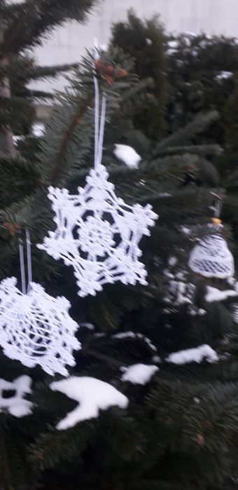 Gwiazdki bombki robione na szydełku