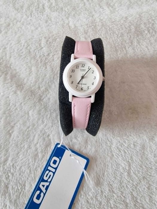 różowy zegarek casio dla dziewczynki lekki wygodny