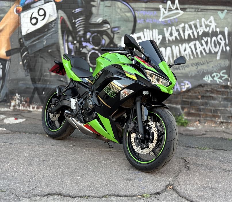 Мотоцикл Kawasaki Ninja 650 2021 року