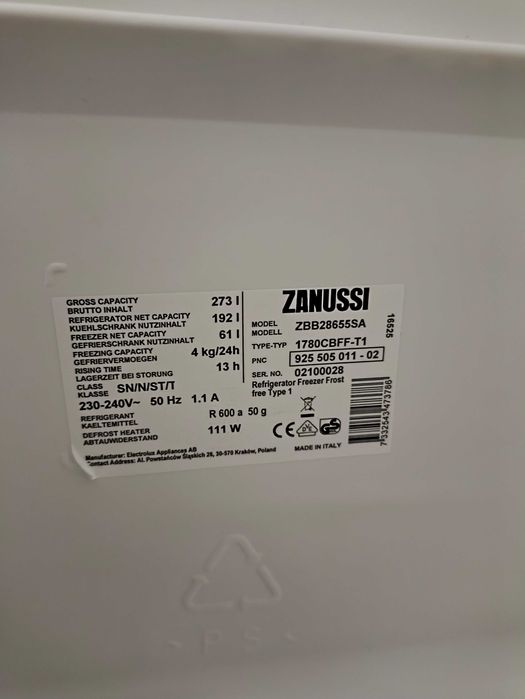 Frigorifico Zanussi encastrar + móvel Preto usados