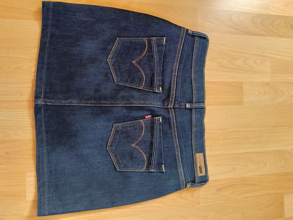 Трендова жіноча джинсова міні спідниця Levi's