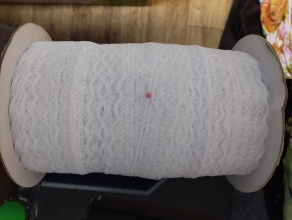 Продам ленту кружевное украшение