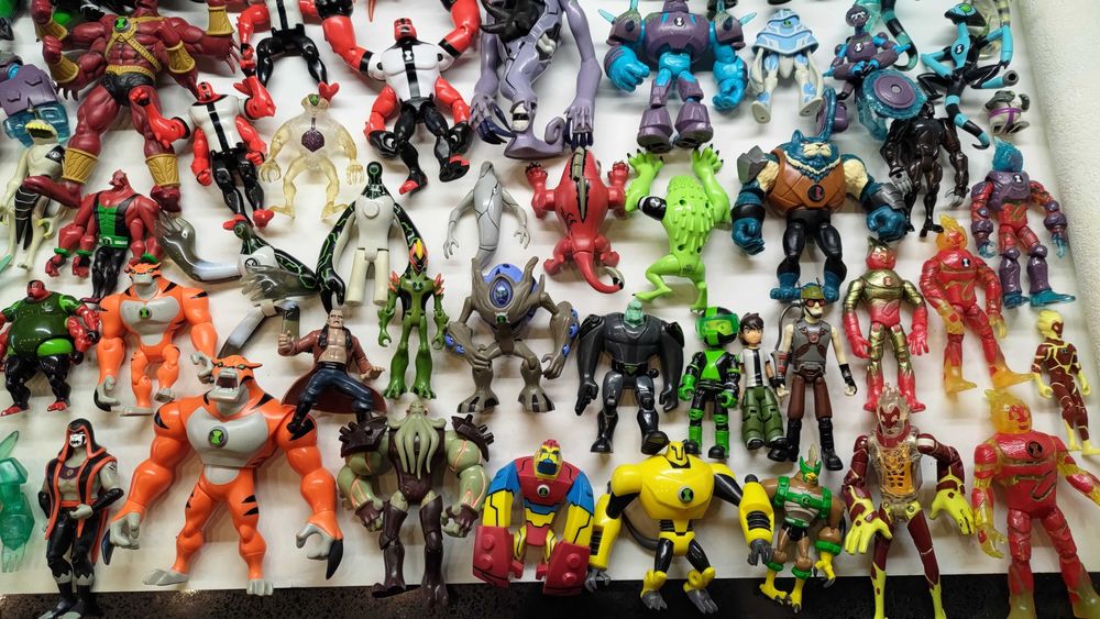 Игрушки.фигурки.бен тен.бен 10.ben ten.