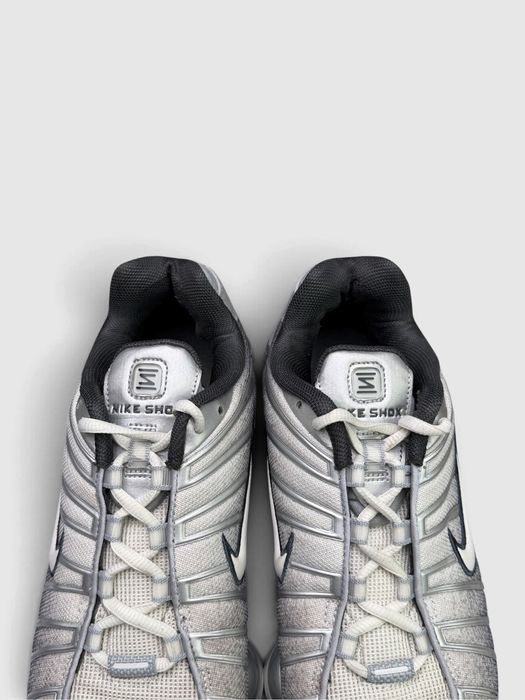 Buty Sportowe Nike Shox TL Szary Czarny Rozmiar 44