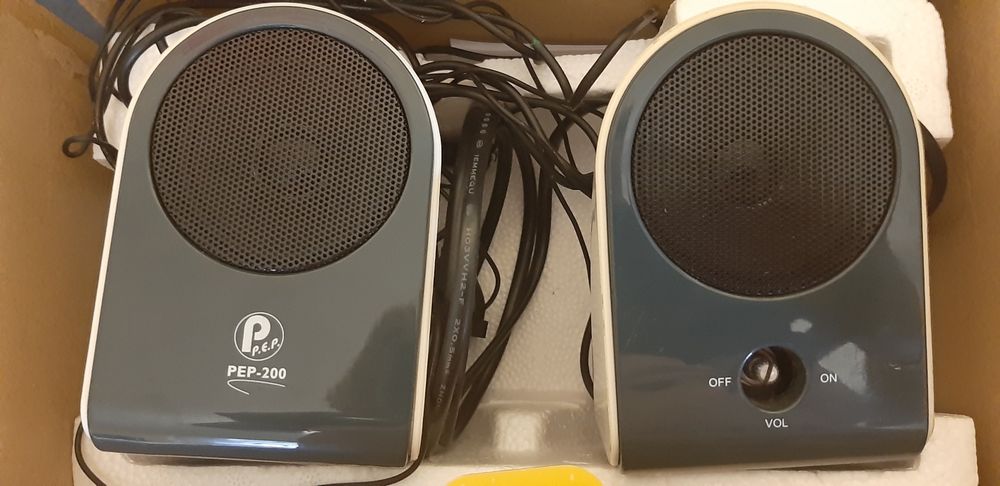 Subwoofer system PEP200 2.1 Zestaw głośników Pulsar 10