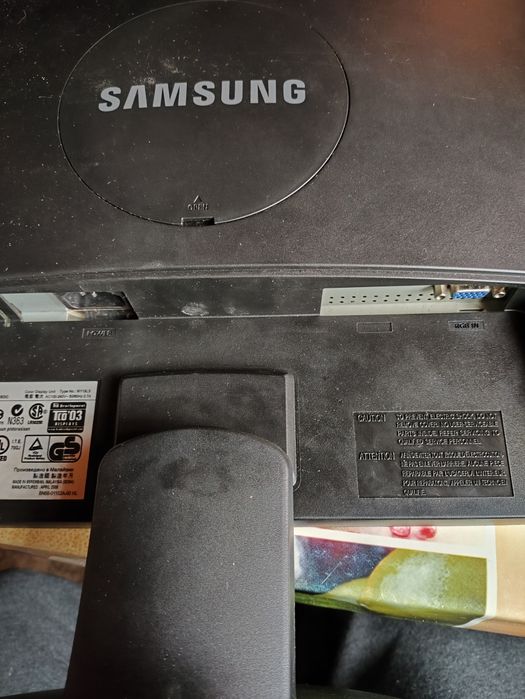 Монитор Samsung 943n