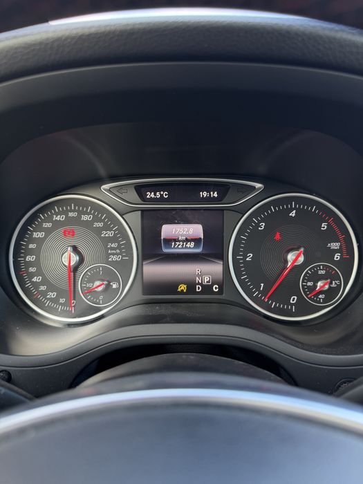 Mercedes-Benz B200d AMG