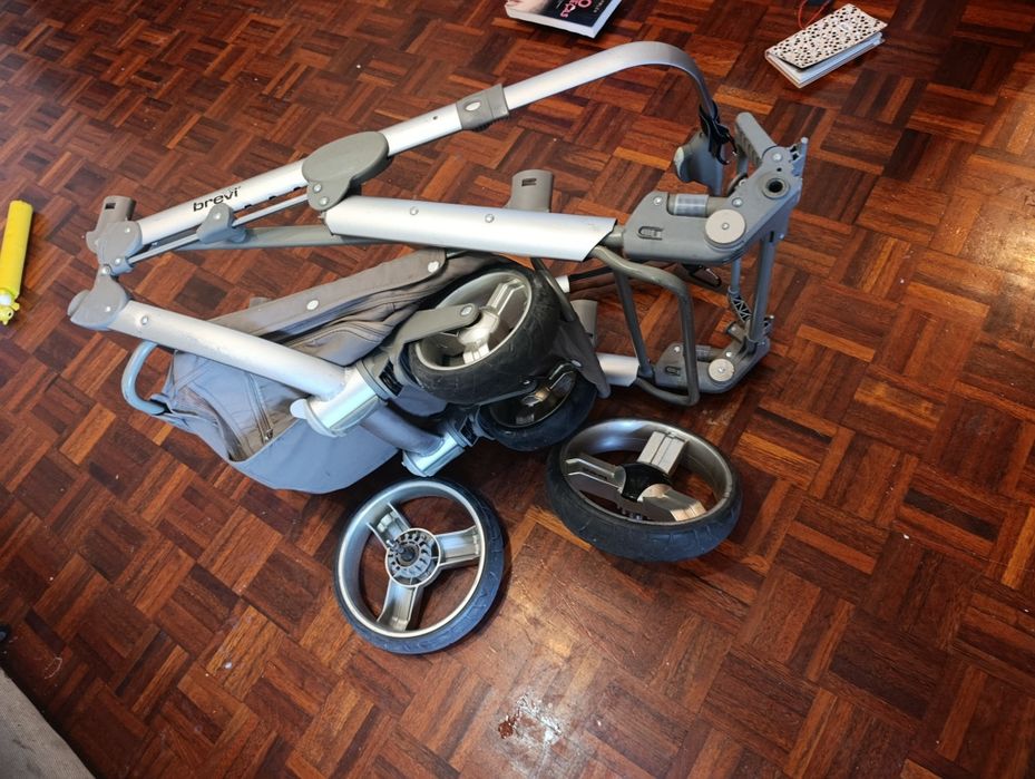 Brevi Ovo Twin Carrinho Duplo + 2 Ovinhos + 2 Alcofas