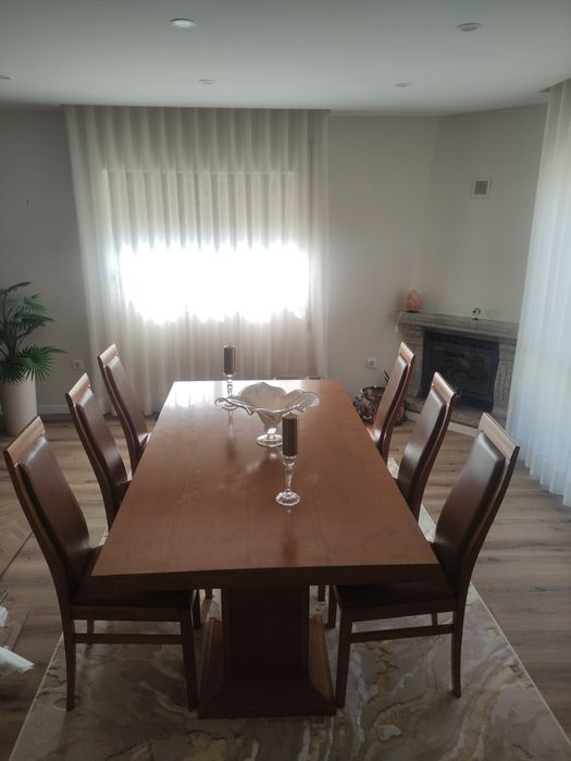 Vende-se Móvel e Mesa Sala Jantar