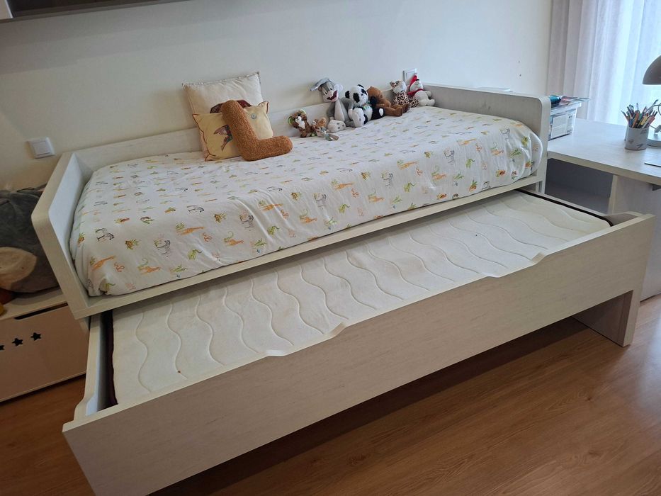 cama / Estudio completo para criança.