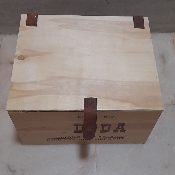 Caixa para vinhos ou arrumos