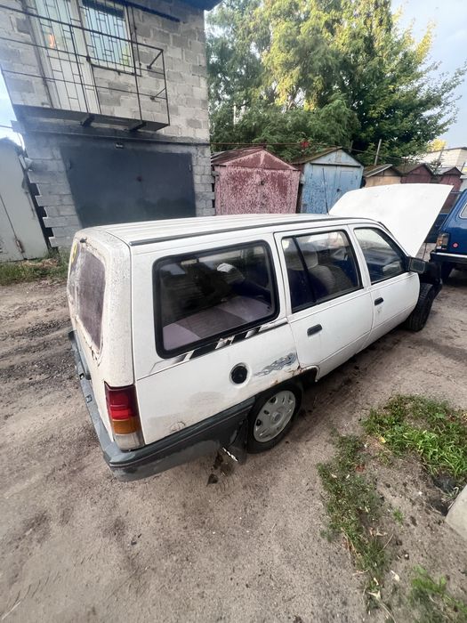 Опель кадет Караван