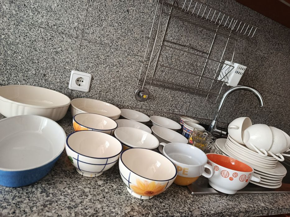 Louça cozinha.  Tudo 25 euros.