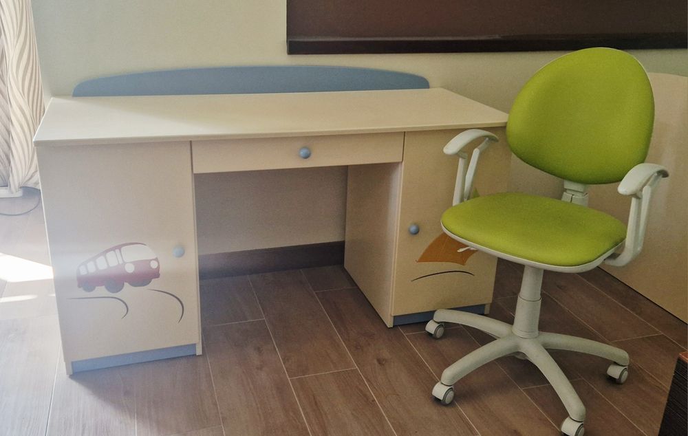 Sprzedam komplet mebli dziecięcych MEBLIK