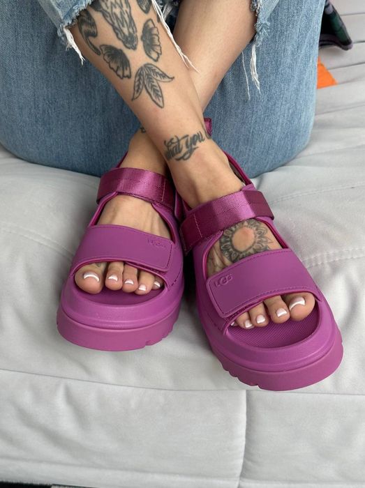 Босоніжки жіночі ugg