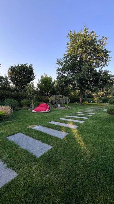 Продажа одноэтажного дома с бассейном и ремонтом в Сосновом Береге.